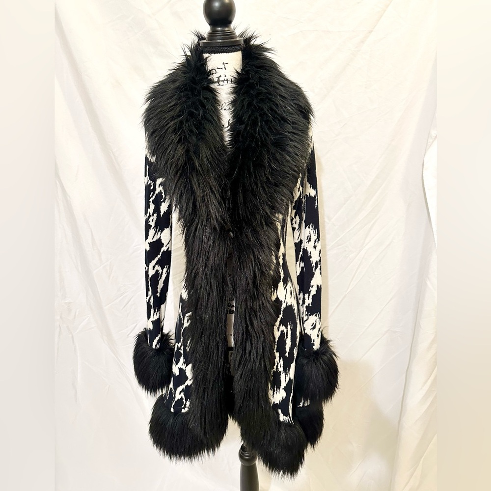 Betsey Johnson Super RARE Cruella Deville Faux Fur Penny Lane Coat M/L - Picture 5 of 14